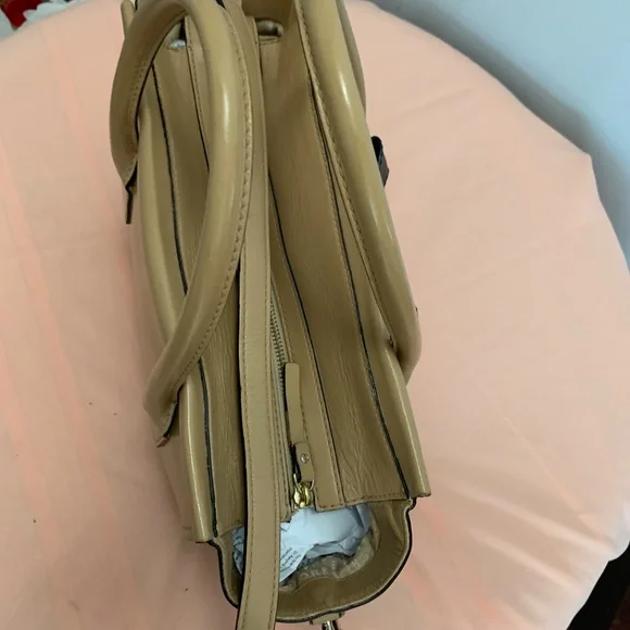 Kate Spade Large Excellent Condition - Picture 13 of 16